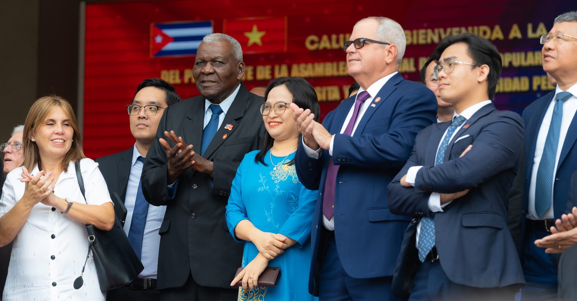 HCM-UTE ký kết thỏa thuận hợp tác đào tạo vi mạch và bán dẫn với đối tác Hoa Kỳ